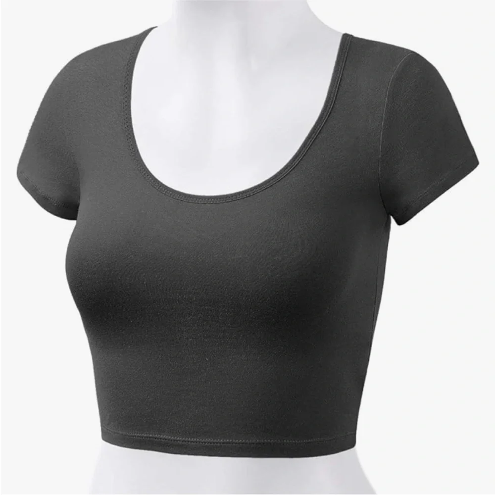 Women's Assorted Color Tops - Picture 6 of 8